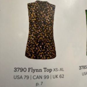 Cabi blouse with toe collar. Blue/gold color